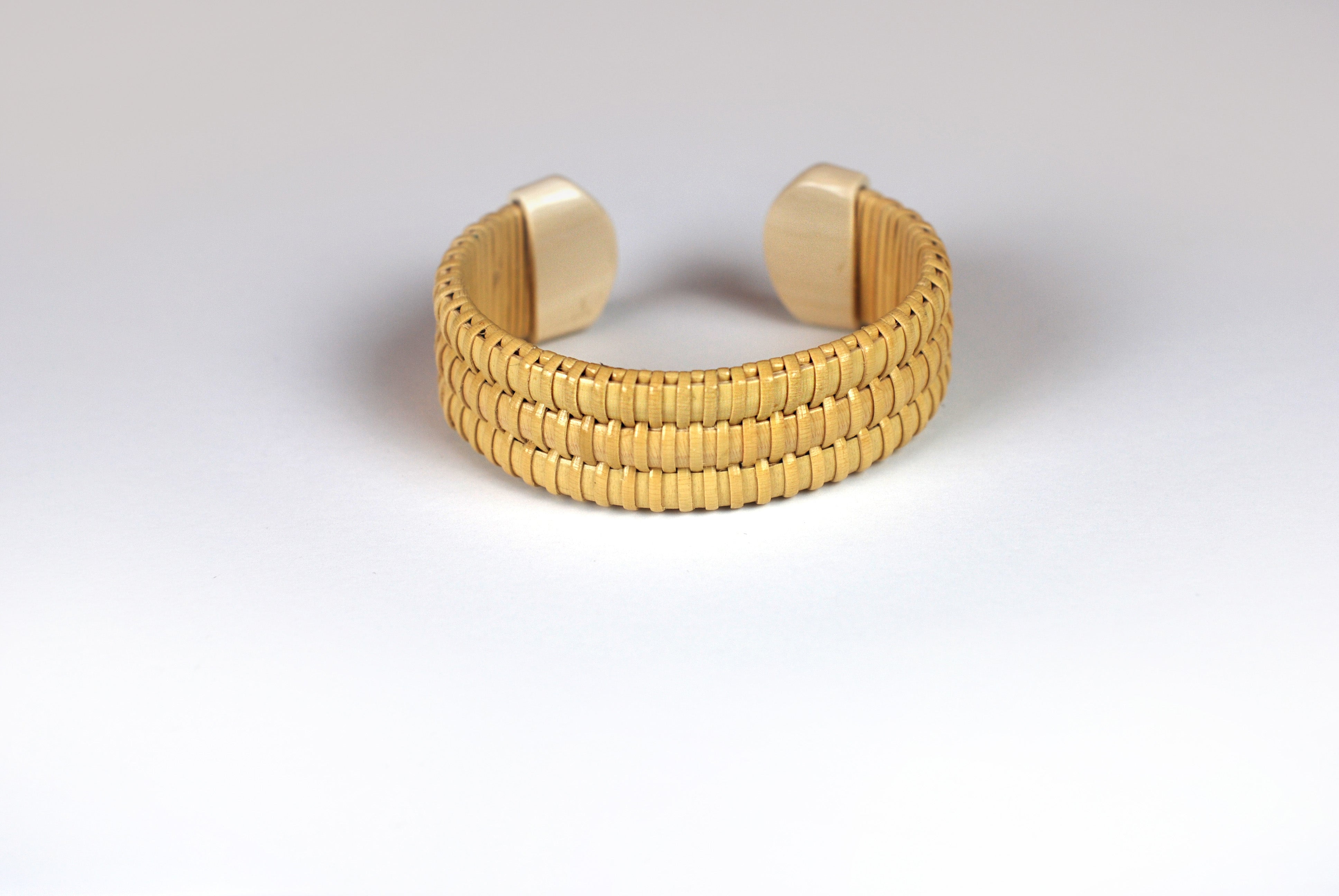 Kuzzoi Bracelet Men Bangle Basic Structured Gold Plated 2024 | Buy Kuzzoi  Online | ZALORA Hong Kong